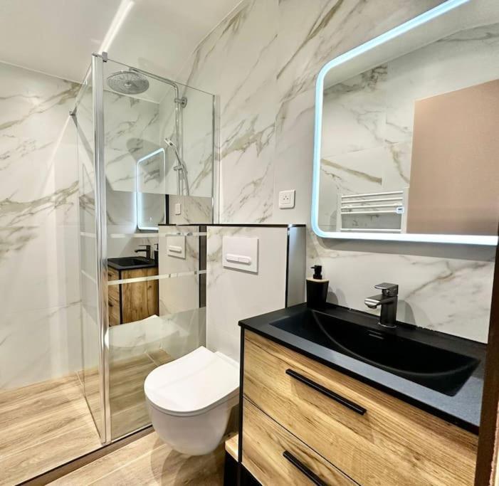 Appartement Climatise - 2Min Plage-Tram-Restaurant Nice Bagian luar foto